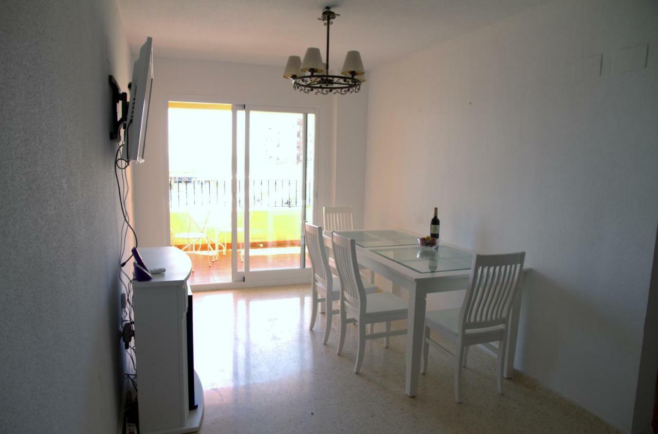 First Line Apartment Порт Саплая Екстериор снимка
