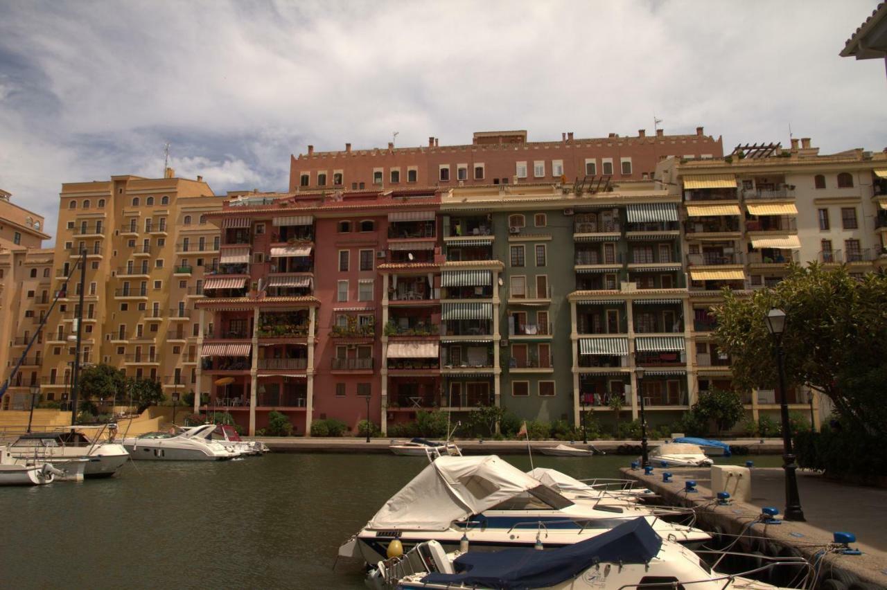 First Line Apartment Порт Саплая Екстериор снимка